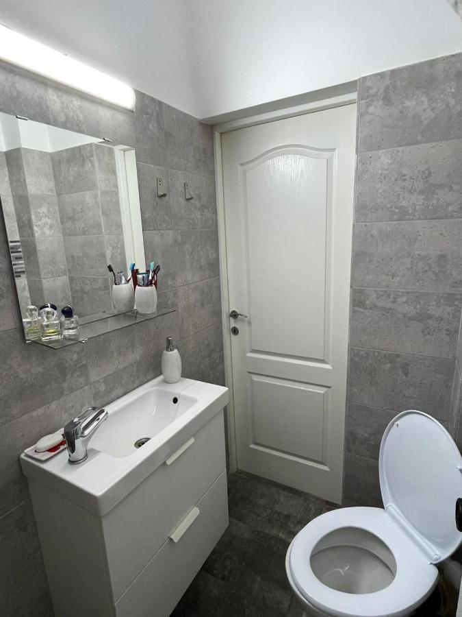 Centru Charming New Apartament Piata Universitate Apartment Bucharest Exterior photo