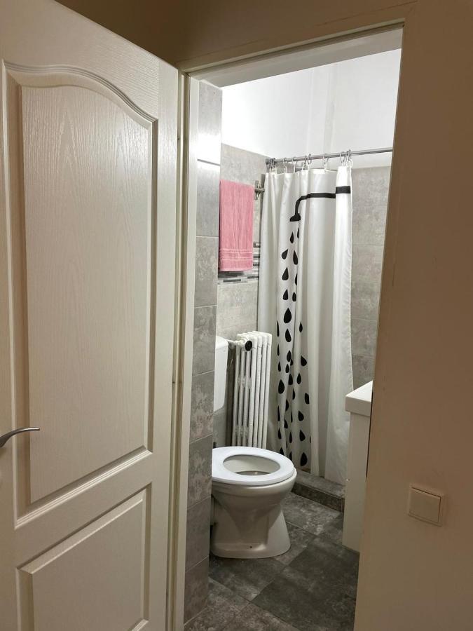 Centru Charming New Apartament Piata Universitate Apartment Bucharest Exterior photo
