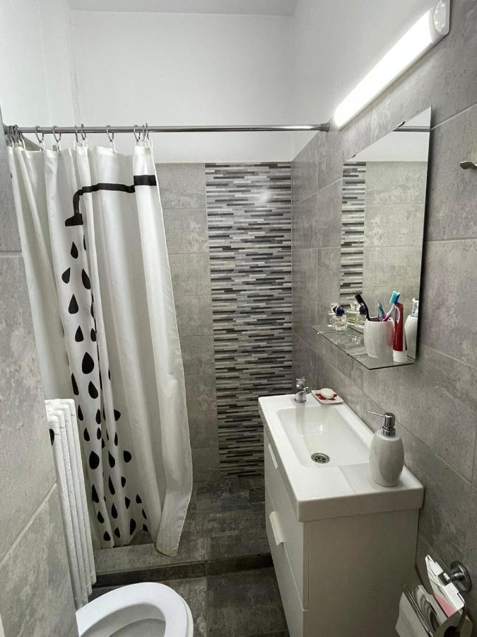 Centru Charming New Apartament Piata Universitate Apartment Bucharest Exterior photo